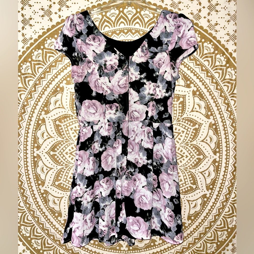 ✨HP✨ BEAUTIFUL FLORAL ZIP-UP FLOWY DRESS BY TRIXXI…JUNIORS SIZE 11 - Picture 4 of 7